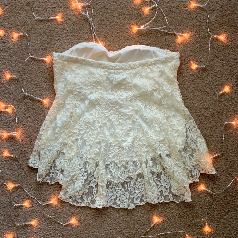 Strapless lace high-low top
